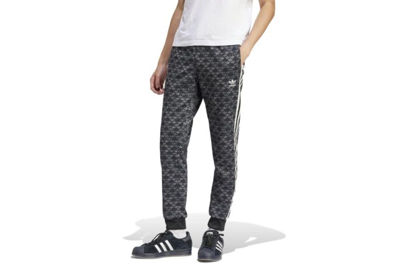 adidas classic mono trackpant schwarz is2923 02