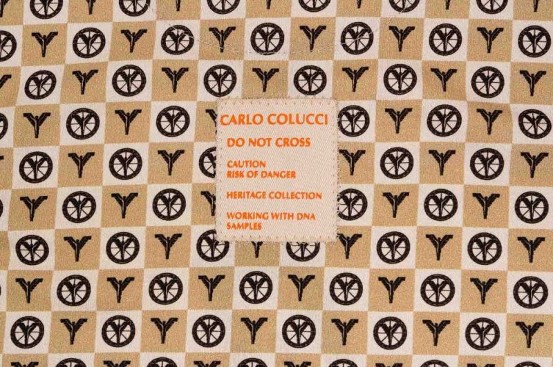 carlo colucci oversize t shirt mit monogram beige c3099 571 04