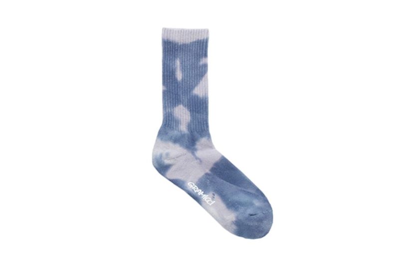 gramicci tie dye crew socks hellblau sx m28 f 01