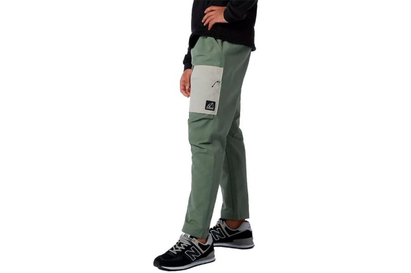 new balance all terrain cargo pant gruen mp11580cel 01