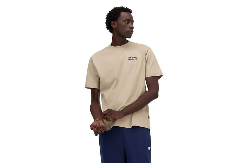 new balance athletics flocked t shirt beige mt41588sot 2