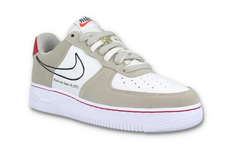 nike air force 1 07 beige rot db3597 100 1