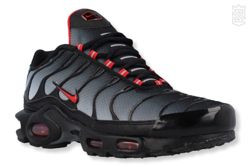 nike air max plus tn schwarz rot ci2299 001 1