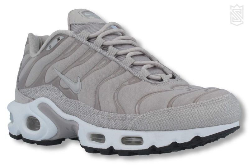 nike air max plus wmns prm 848891 200 1