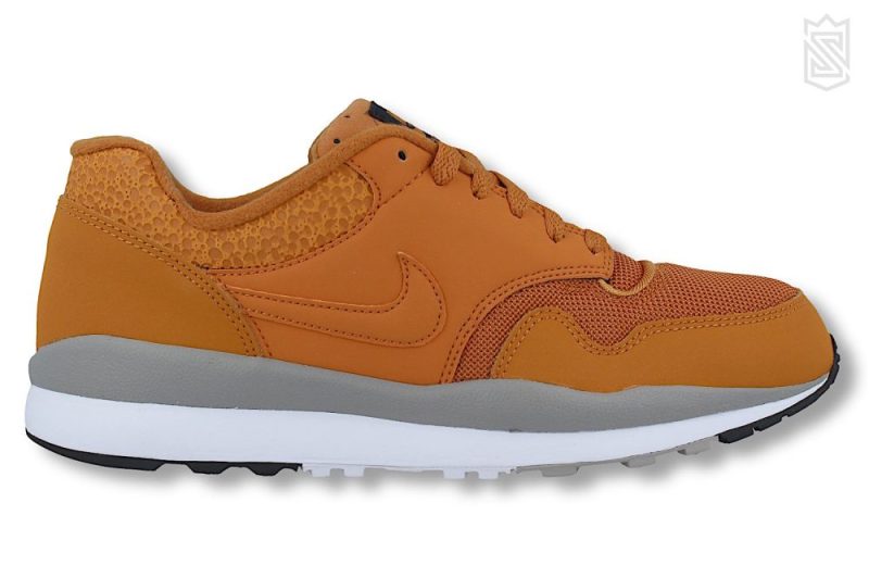 nike air safari ocker 371740 800