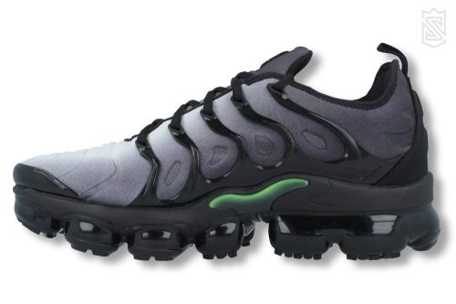 nike air vapormax plus schwarz 924453 009 2