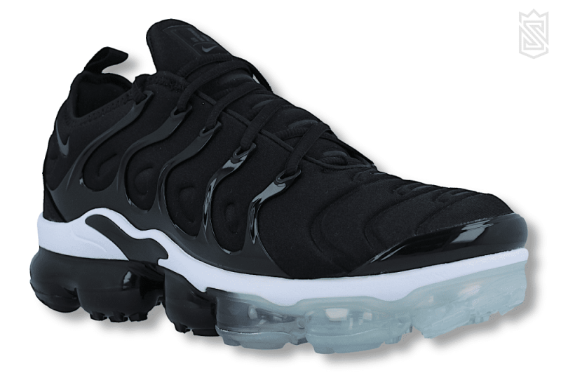 nike air vapormax plus schwarz 924453 010 1