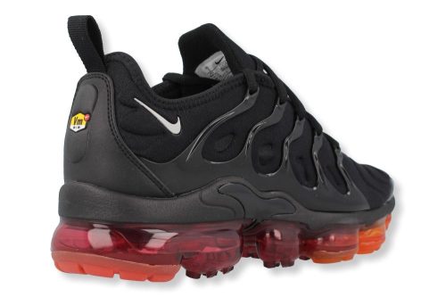 nike air vapormax plus schwarz orange cv1645 001 3