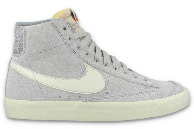 nike blazer mid 77 premium grau dm0178 001 01