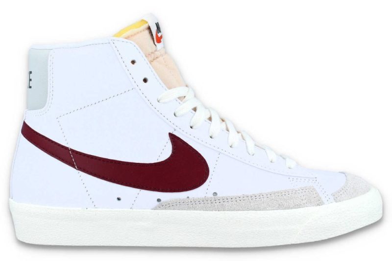 nike blazer mid 77 vintage weiss rot bq6806 120 01