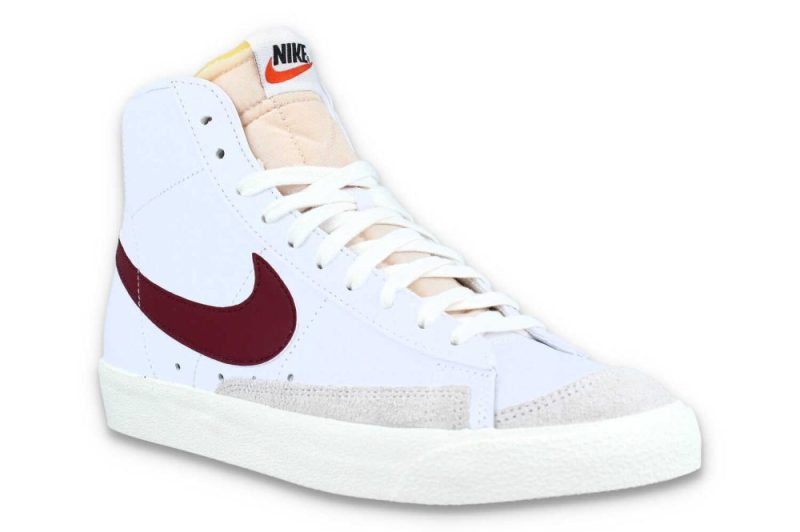 nike blazer mid 77 vintage weiss rot bq6806 120 02