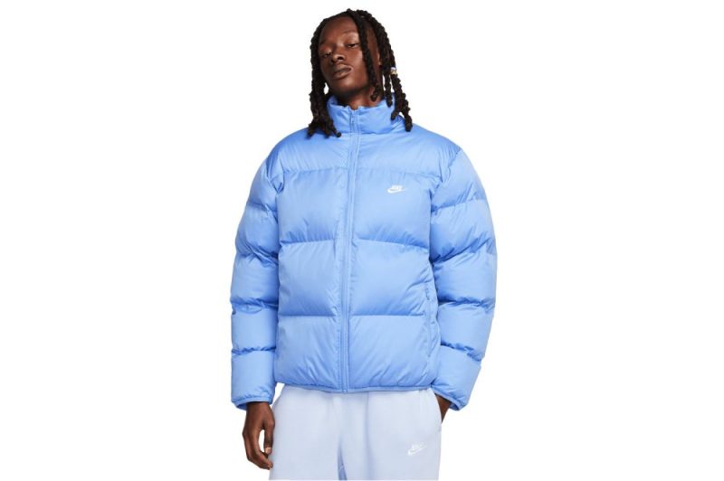 nike club puffer jacket hellblau fb7368 450 01