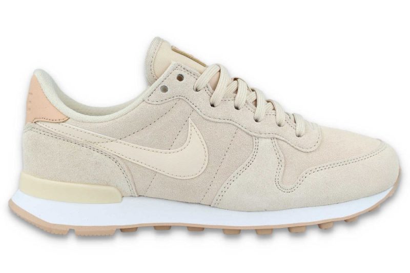 nike internationalist w beige dv6980 200 01