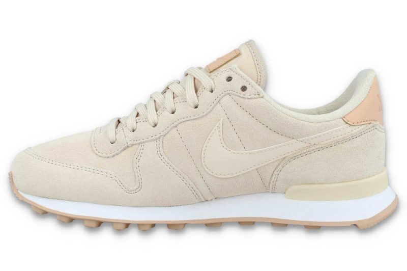 nike internationalist w beige dv6980 200 03