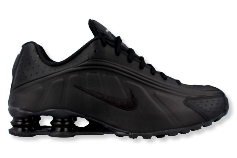 nike shox r4 schwarz104265 044