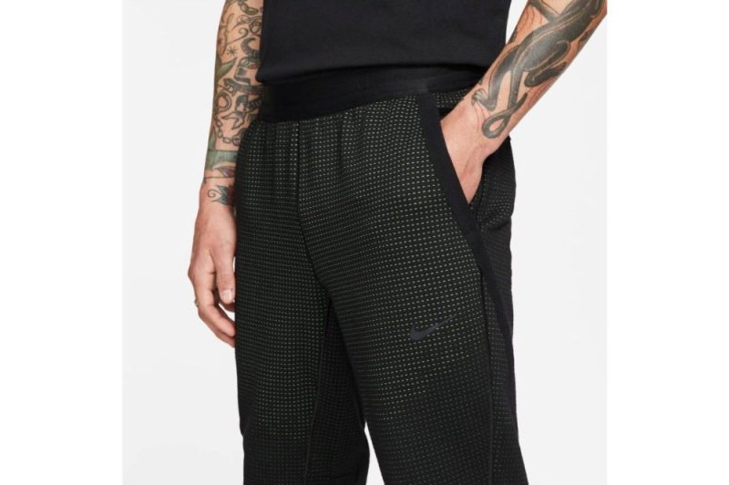 nike sportswear tech pack engineered pants schwarz cu3595 014 02