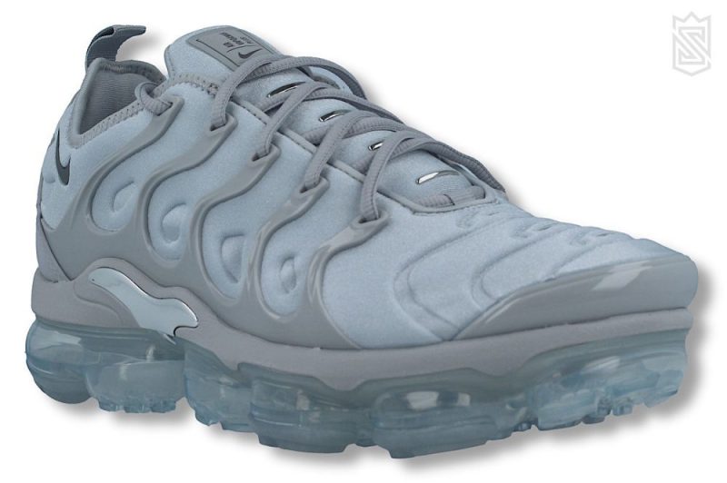 nike vapormax plus grau 924453 005 1