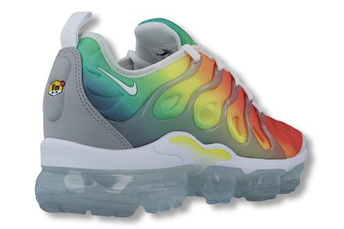 nike vapormax plus multicolour 924453 103 3