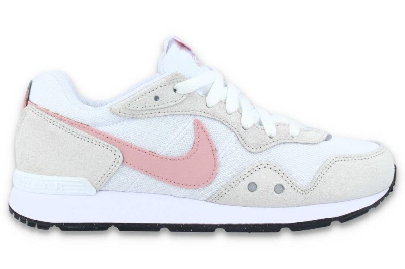 nike venture runner w weiss pink ck2948 104 1