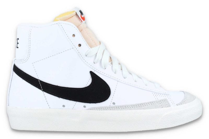 nike w blazer mid 77 weiss schwarz cz1055 100 01