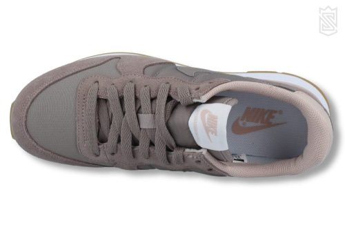 nike wmns internationalist braun 828407 205 5