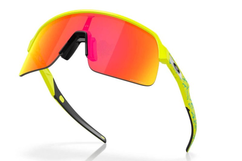 oakley sutro lite inner spark collection volt oo9463 6739 1