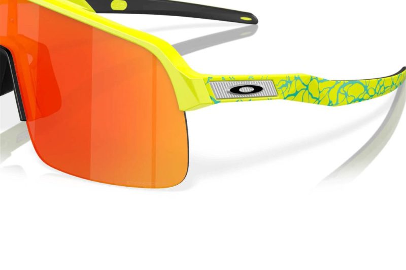 oakley sutro lite inner spark collection volt oo9463 6739 2