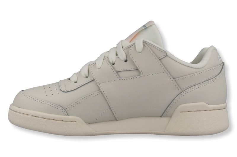 reebok workout lo plus beige dv8501 2